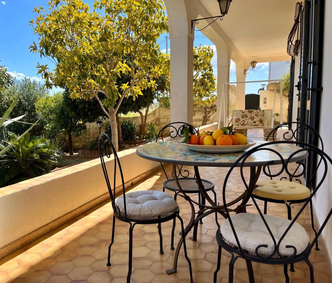 Villa Letizia Rooms & Apartments Noto Eksteriør billede